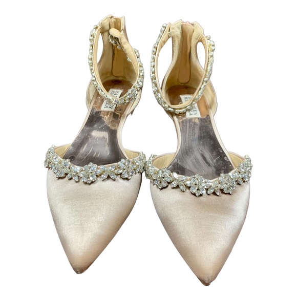 Badgley Mischka Shoes Cassidy Flat Pointed Shoe Badgley Mischka